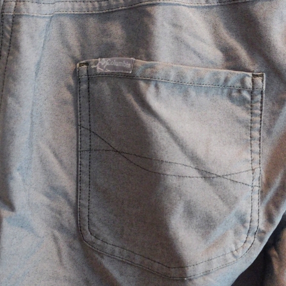 Columbia Size 12 Pants/capris. Hiking, traveling, outdoor. - Picture 6 of 9